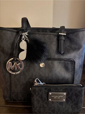 Michael Kors Black Logo-Print Interior Tote with card holder.